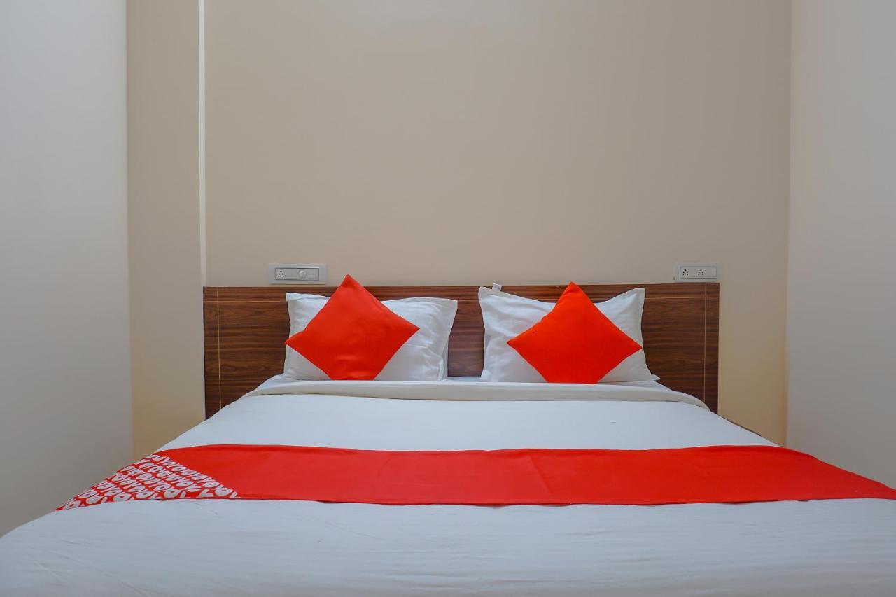 Oyo 81616 Omkar Executive Wagholi Екстер'єр фото